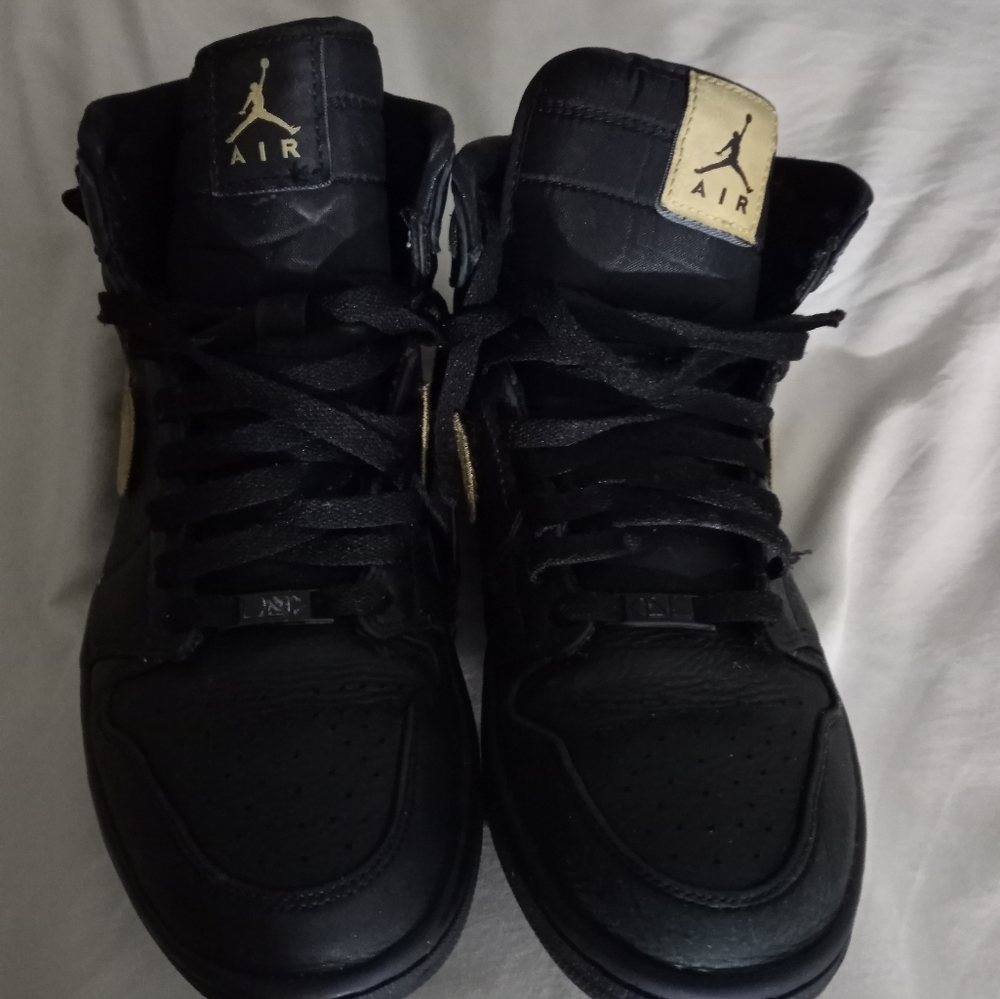 Nike Air Jordan Retro 1